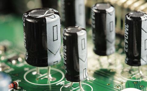 智能電容與普通電容器的區(qū)別到底是誰比較好？