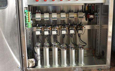 低壓電力電容器爆炸的原因是什么？